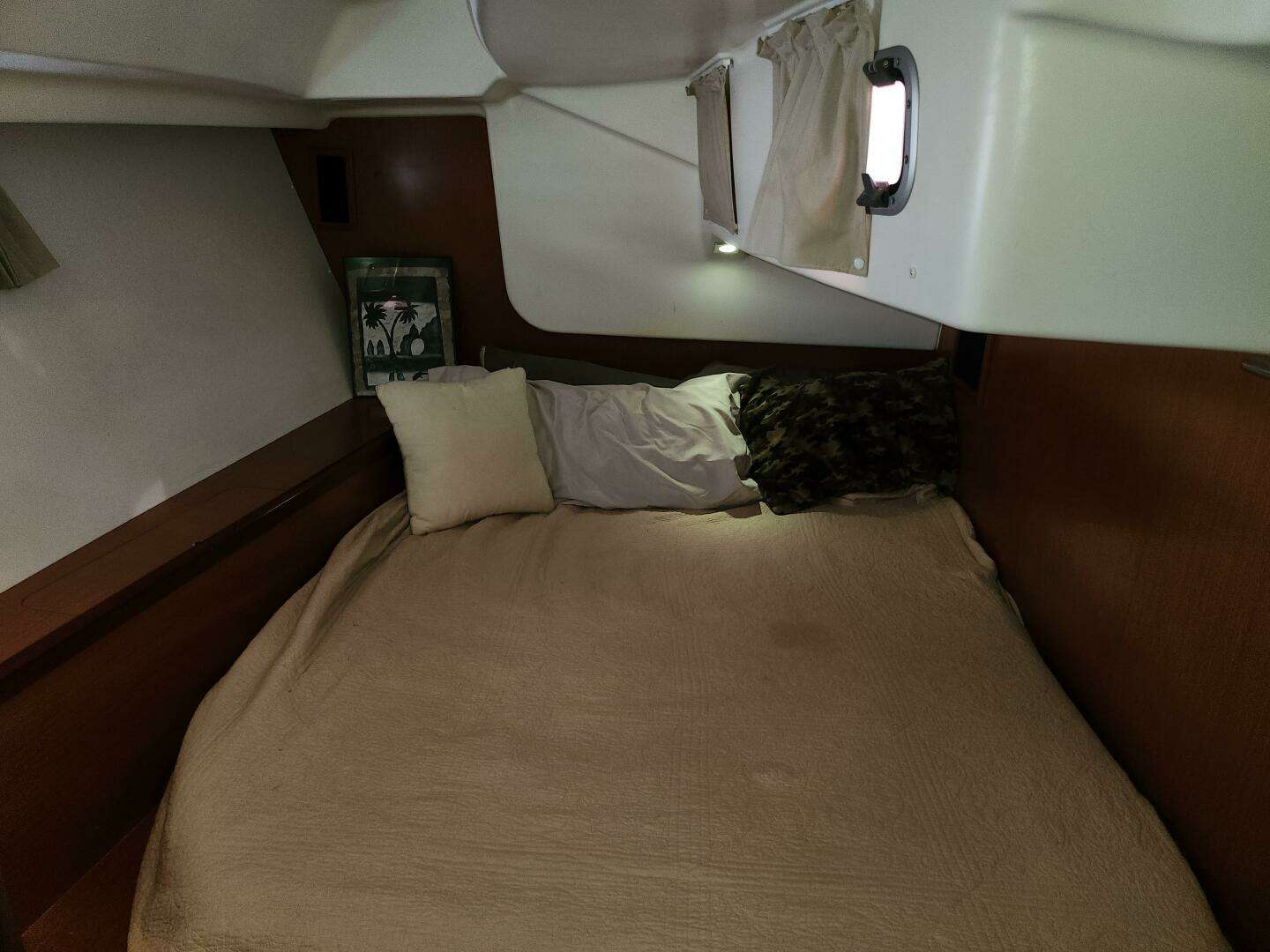 2011 Beneteau Oceanis 49 - Image 26