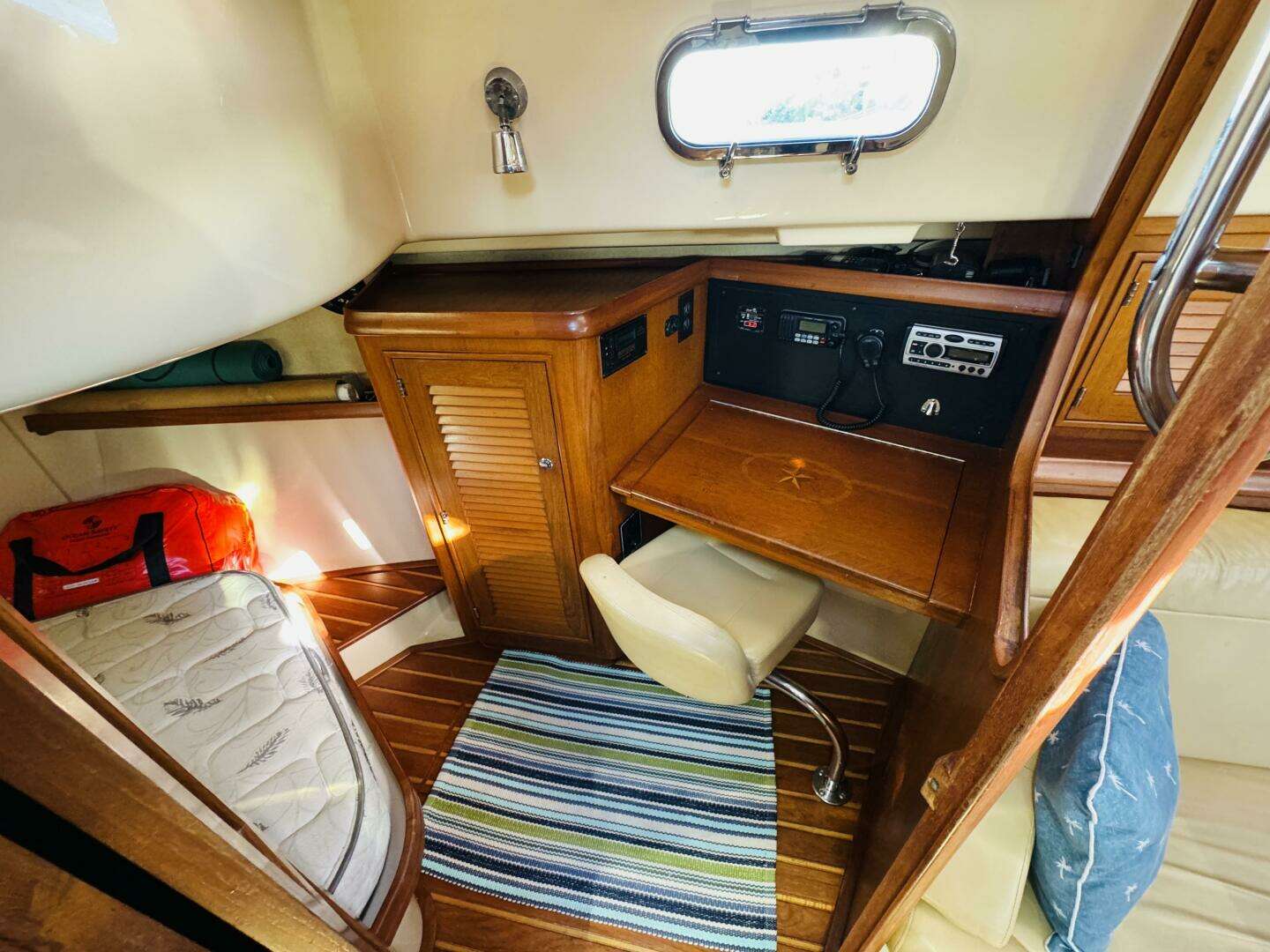 2011 Island Packet 370 - Image 24