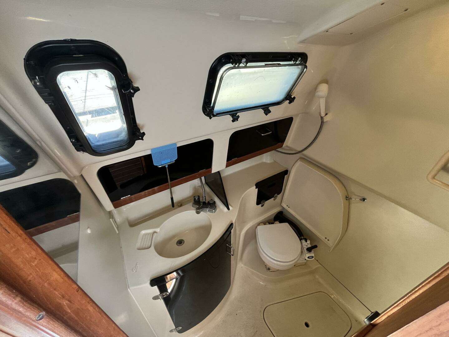 1994 Hunter 29.5 - Image 36