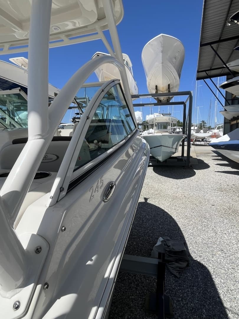 2024 Sailfish 245 DC - Image 10