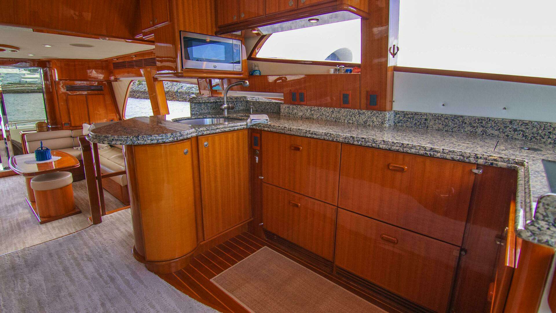2008 McKinna — - Image 20