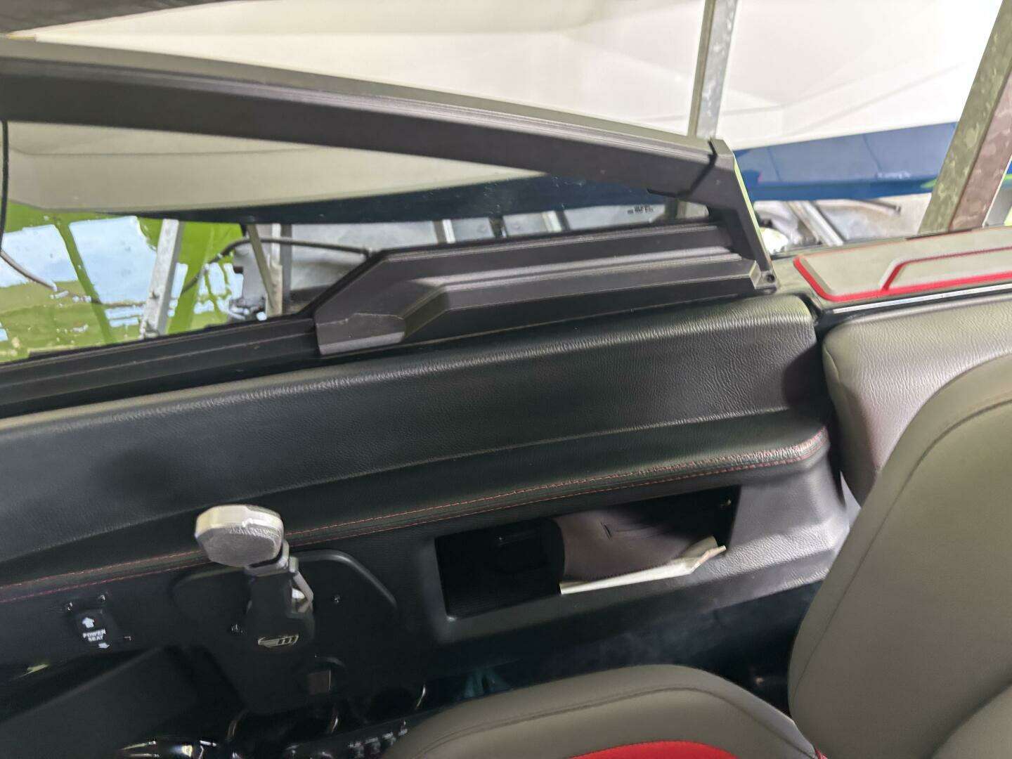 2022 Malibu 23 LSV - Image 24