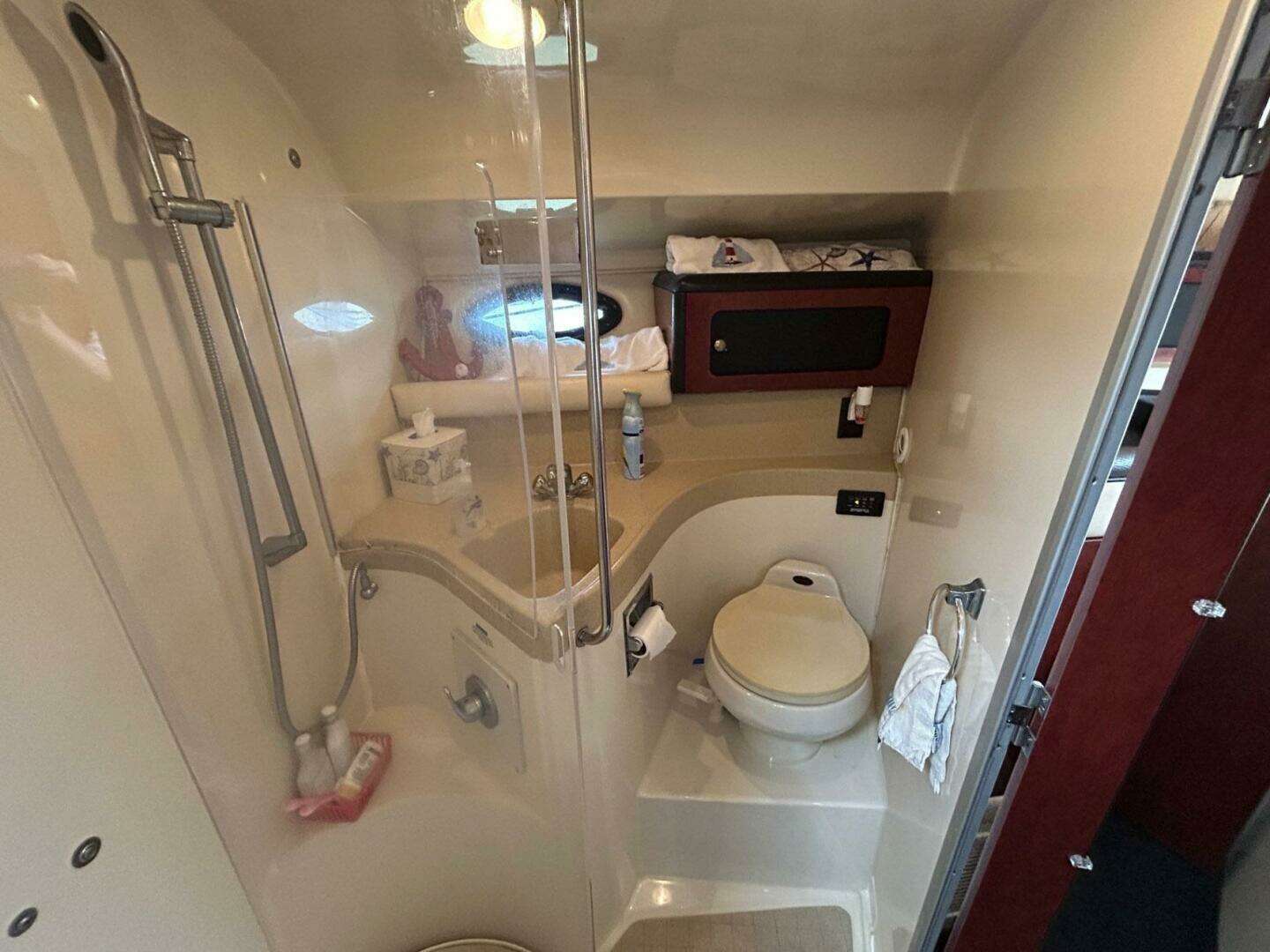 2001 Wellcraft 3700 Martinique - Image 27