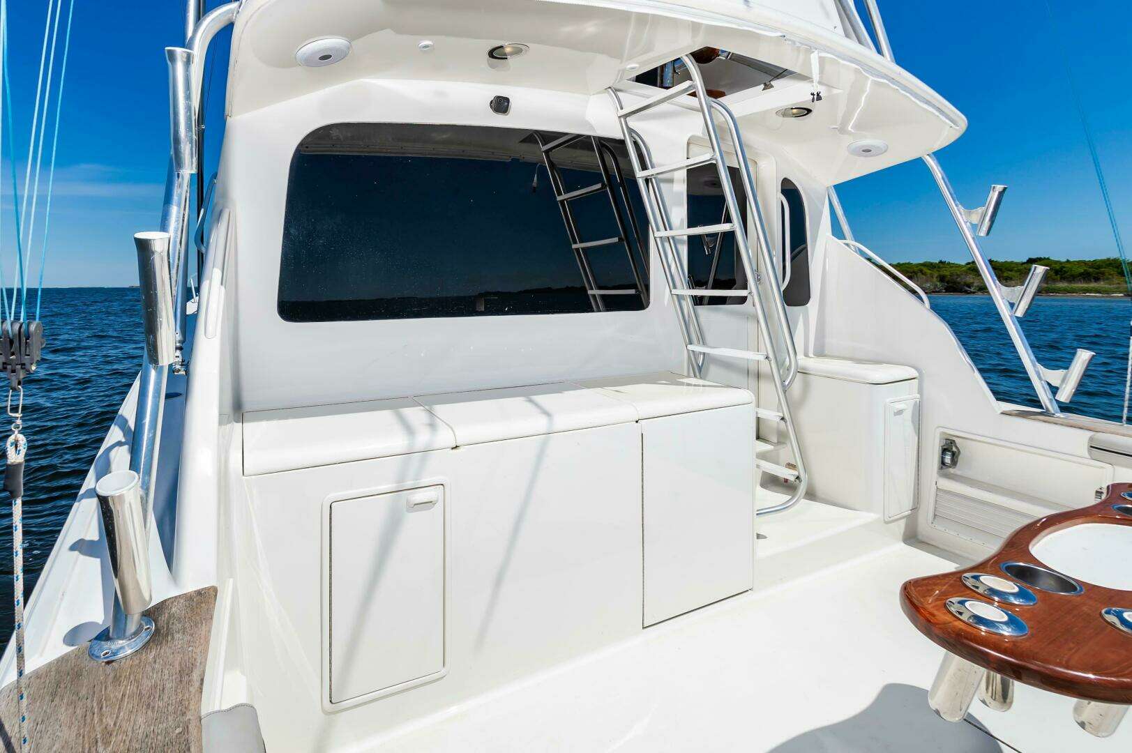 2000 Ocean 48 Supersport - Image 12