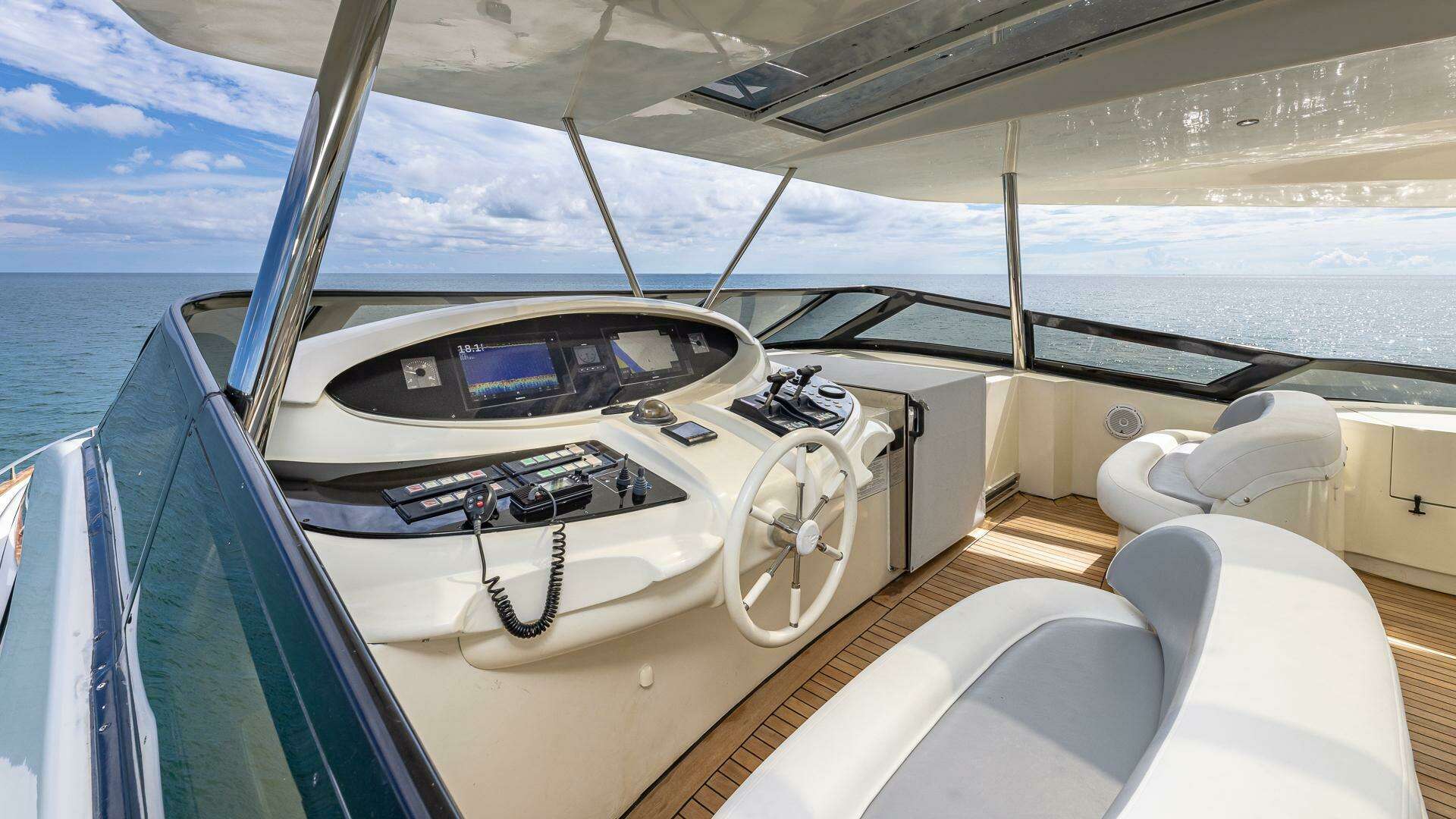 2000 Azimut — - Image 35