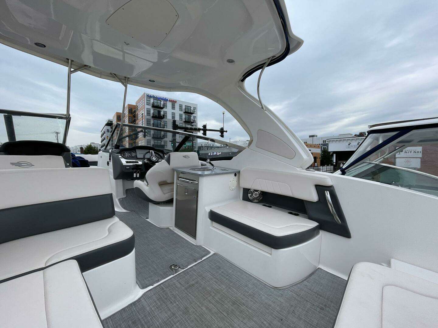 2017 Chaparral 307 SSX - Image 3