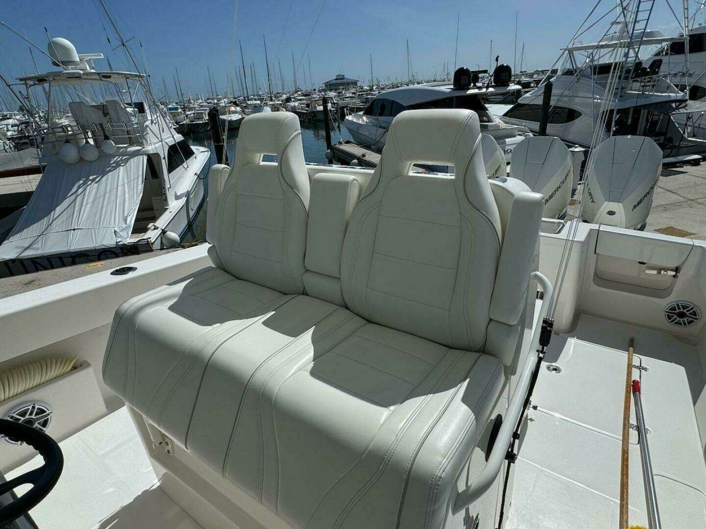 2024 SeaVee 340Z - Image 11