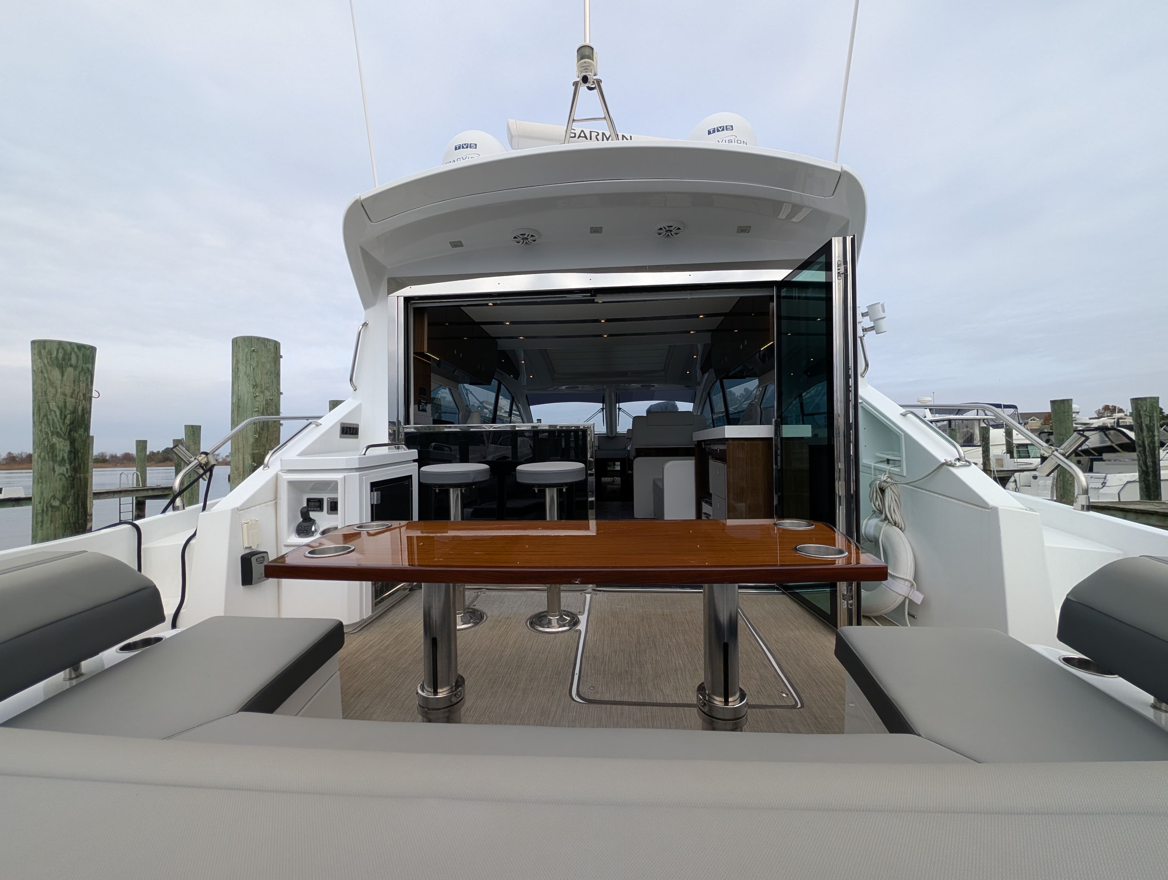 2022 Cruisers Yachts 54 Cantius - 64