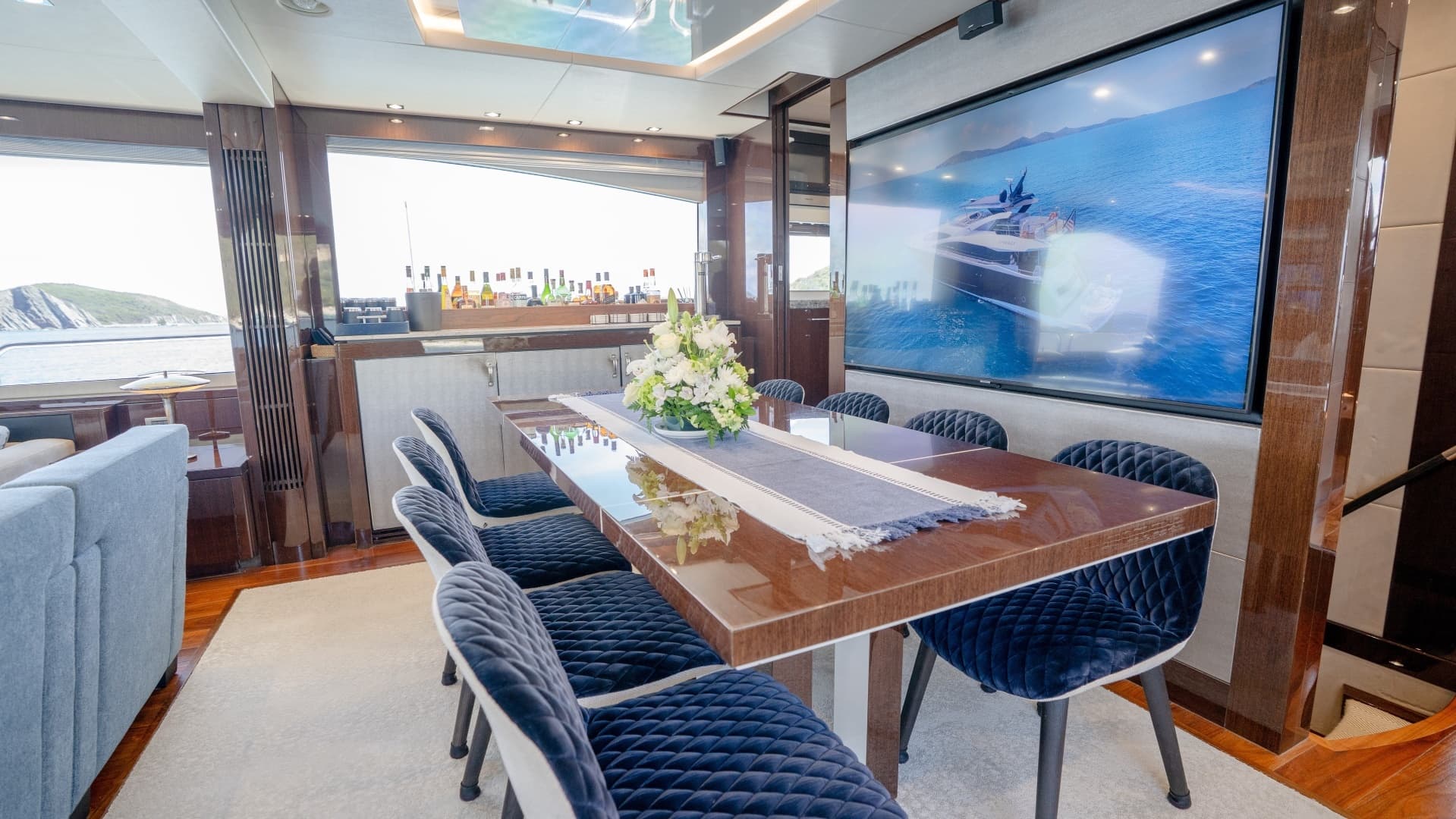 2017 Sunseeker 86 Yacht - Image 32