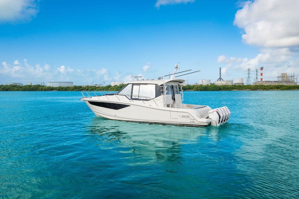 2023 Boston Whaler 405 Conquest - 5