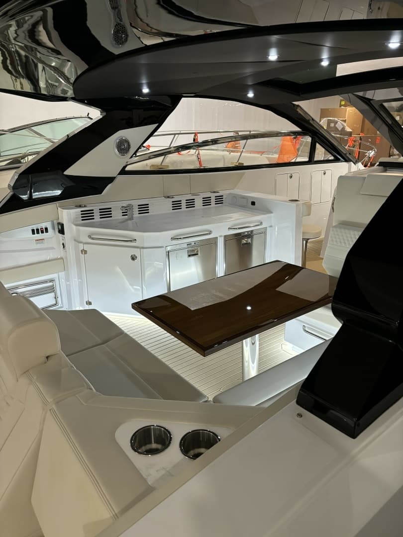 2024 Cruisers Yachts 42 GLS OB - Image 15