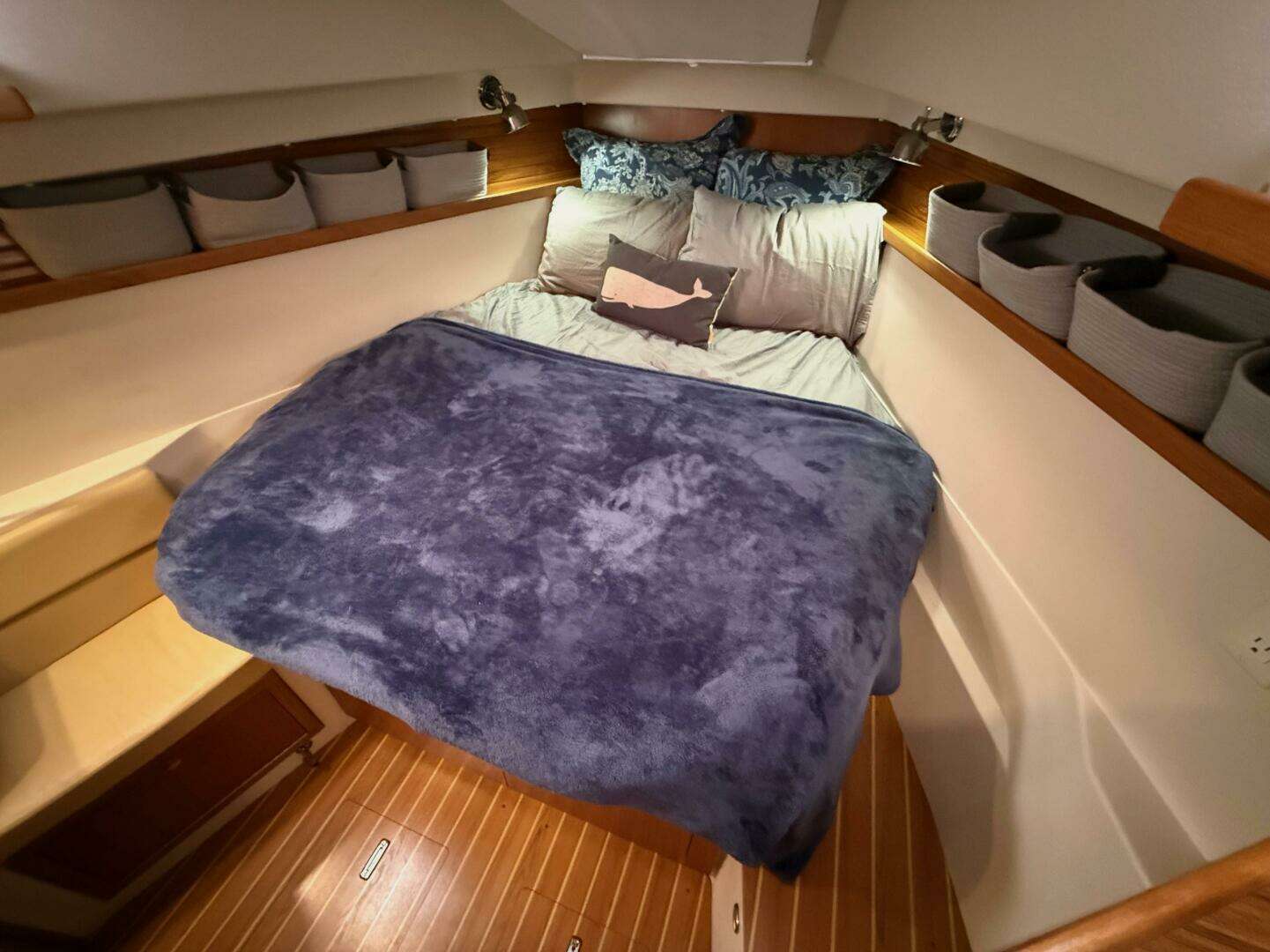 2011 Catalina 355 - Image 34