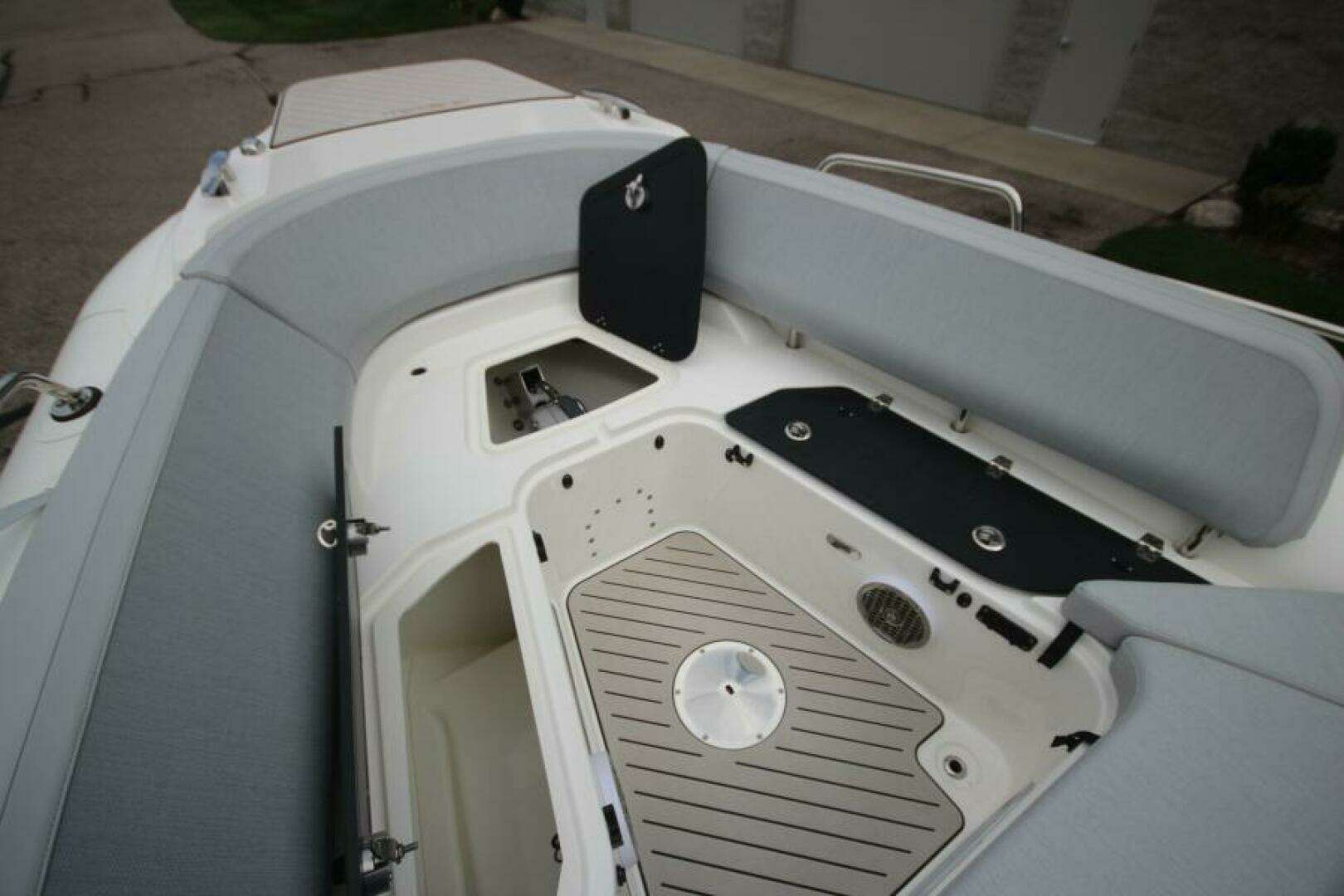 2024 Zodiac Medline 9 NEO - Image 79