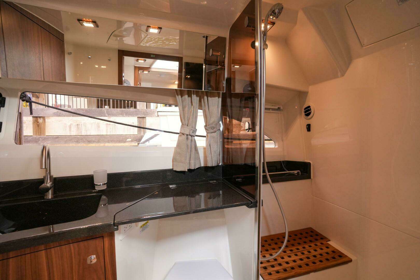 2026 Marex 360 Cabriolet Cruiser - Image 25