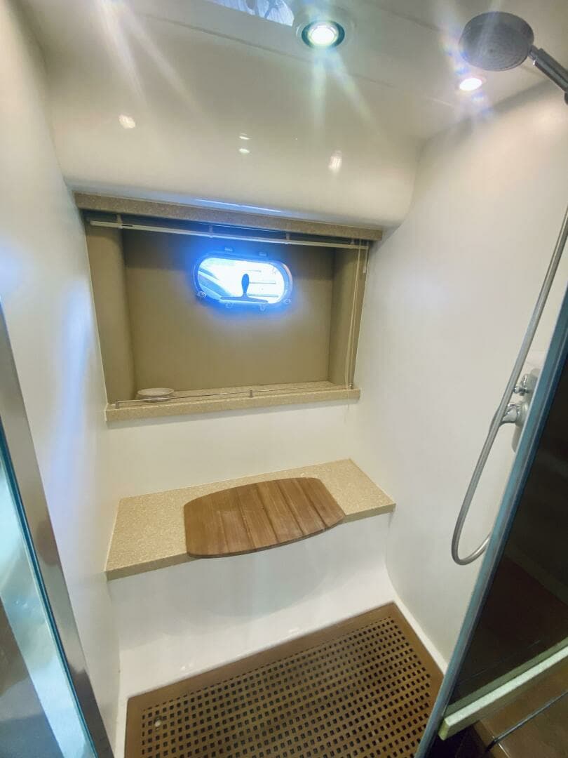 2006 Viking Princess Sport Cruiser - Image 34