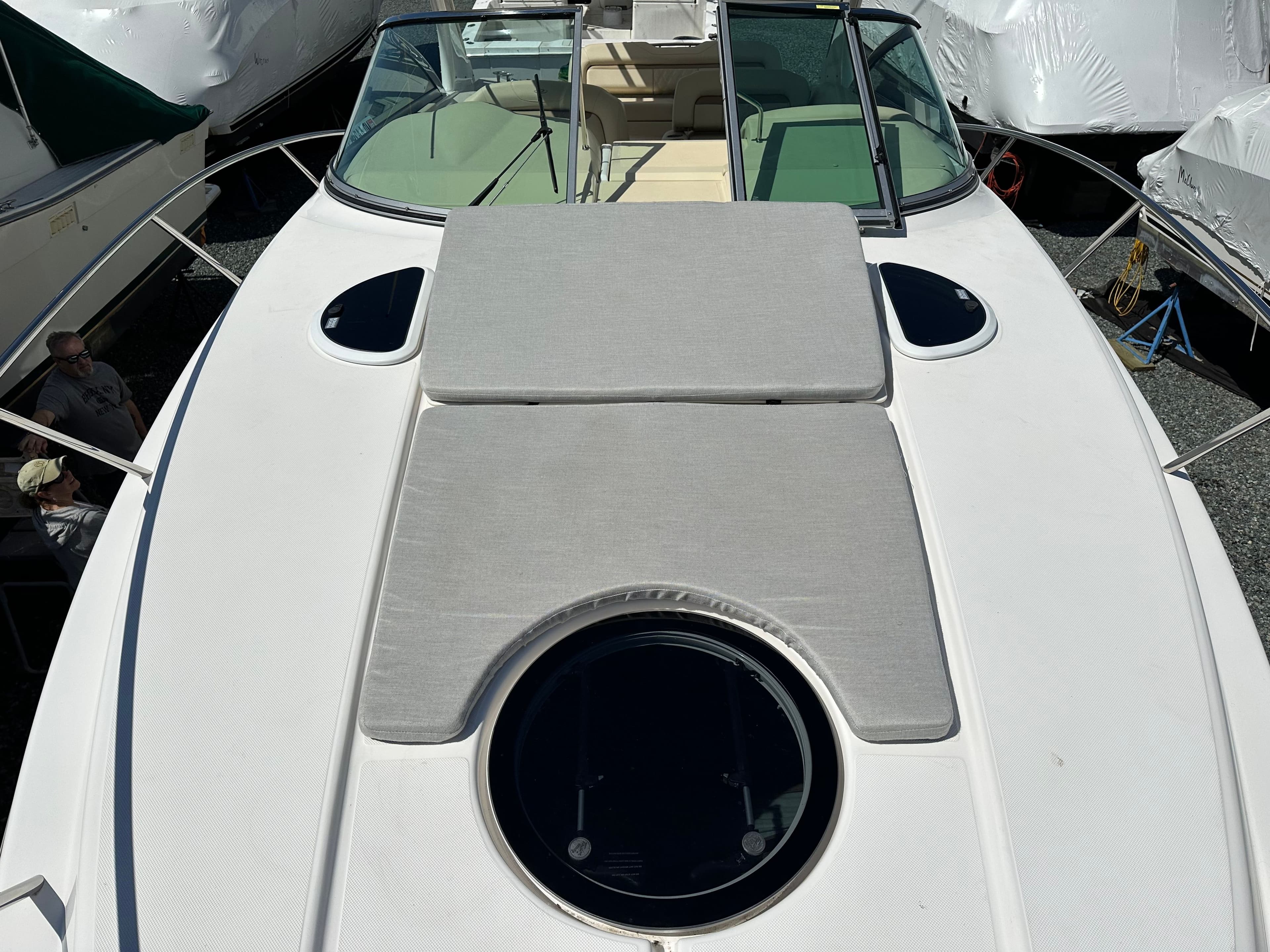 2019 Regal 33 Express - 42