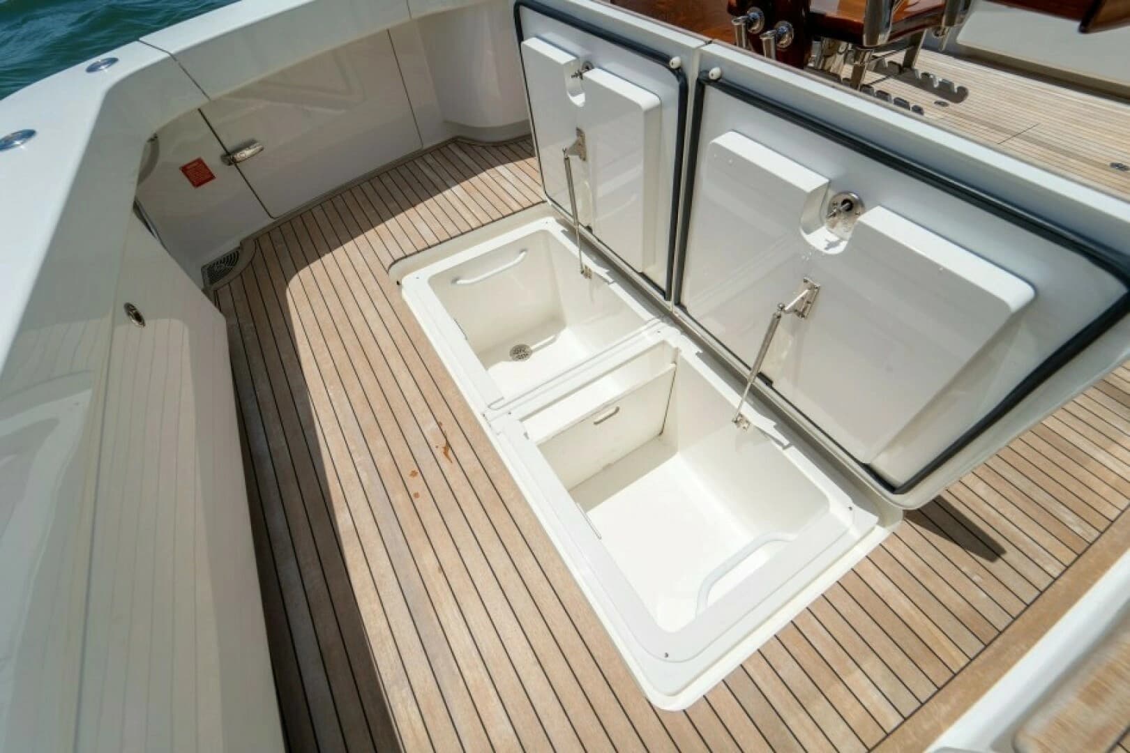 2018 Viking 72 Convertible - Image 19