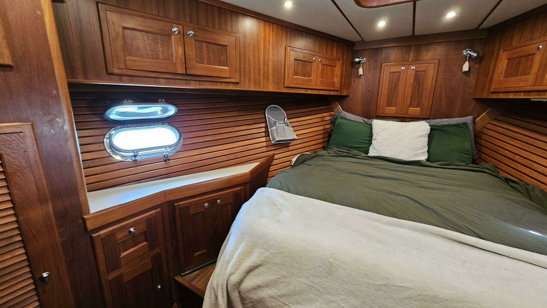 2002 Nordhavn — - Image 14