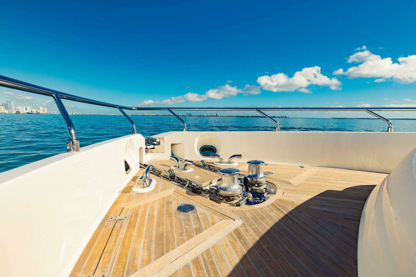 2017 Ferretti Yachts 750 - Image 29
