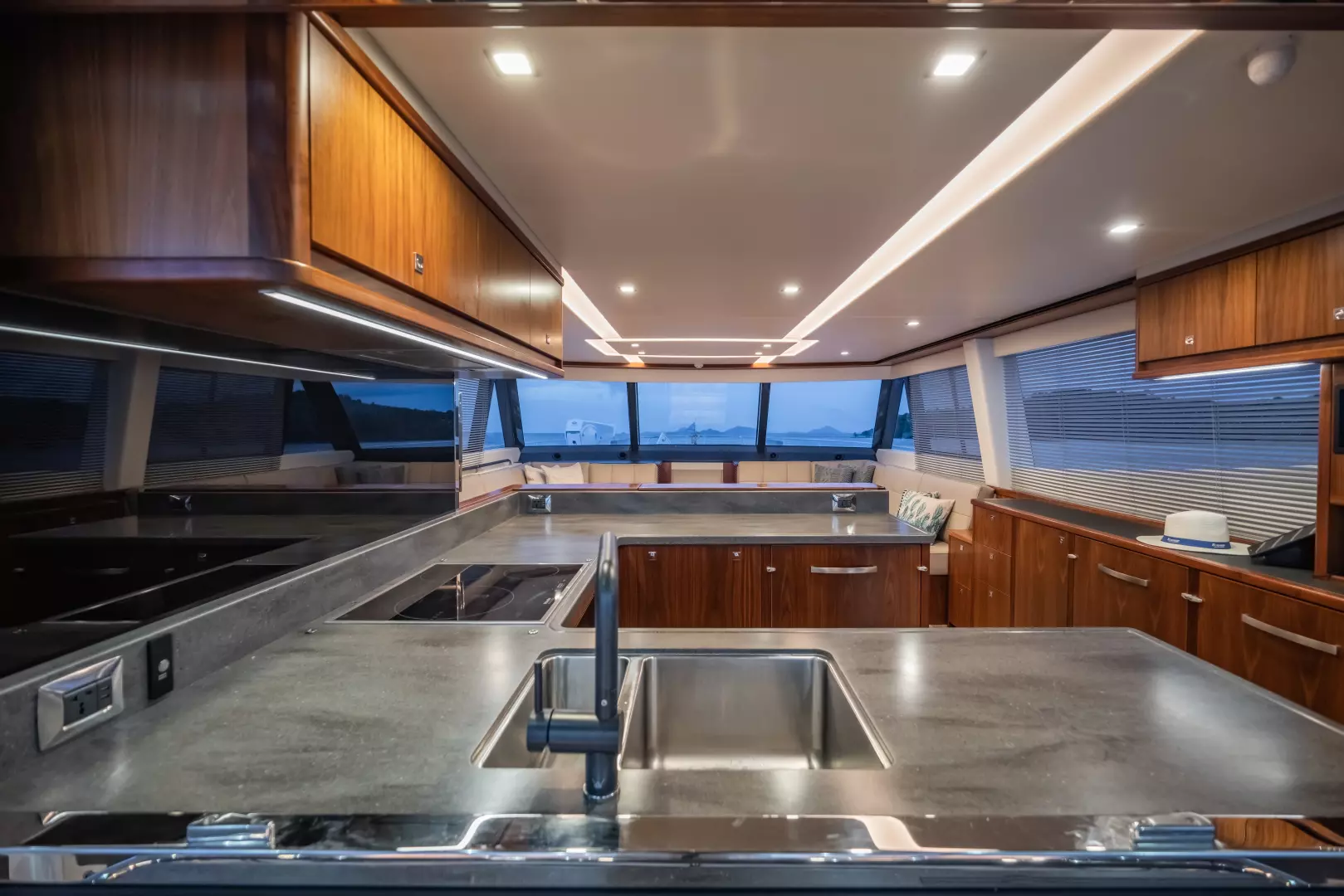 2019 Riviera 68 Sport Motor Yacht - Image 16