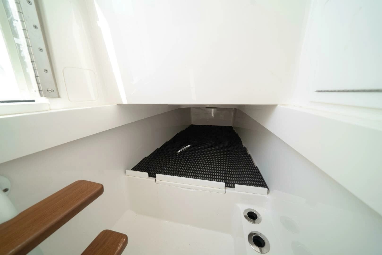 2022 Valhalla Boatworks V-37 - Image 3