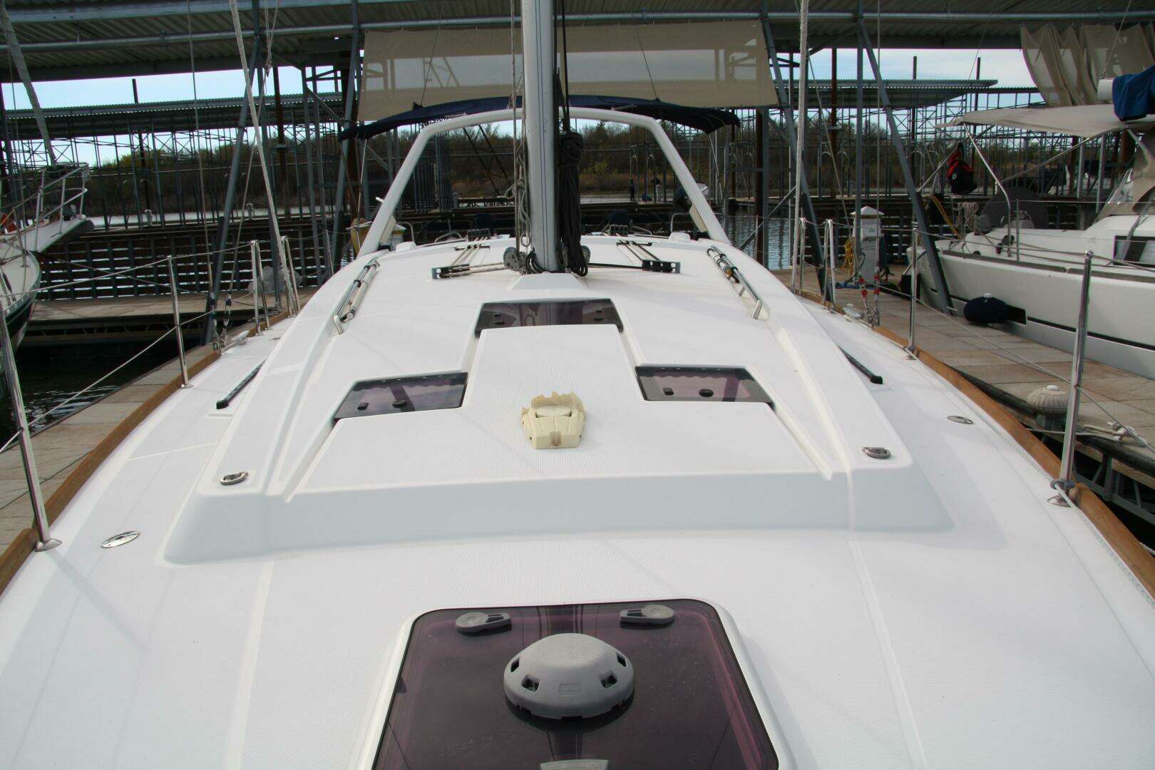 2013 Beneteau Oceanis 41 - Image 77