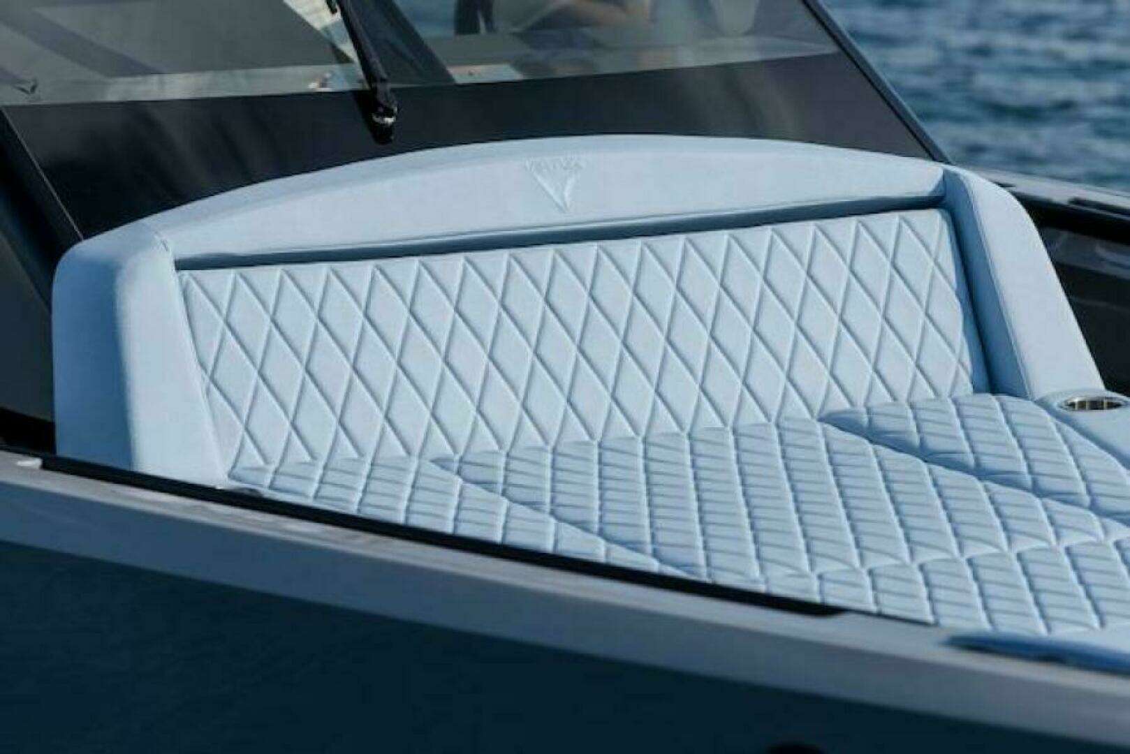 2026 Virtue V10 T-Top - Image 6