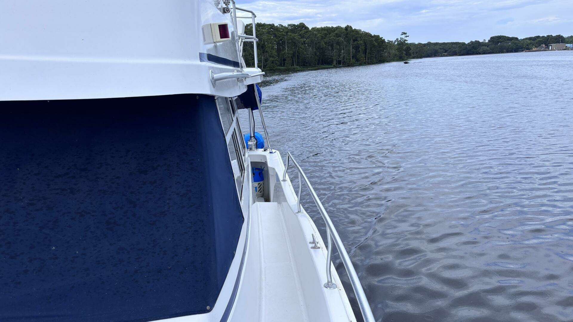 1998 Mainship 350 - Image 9