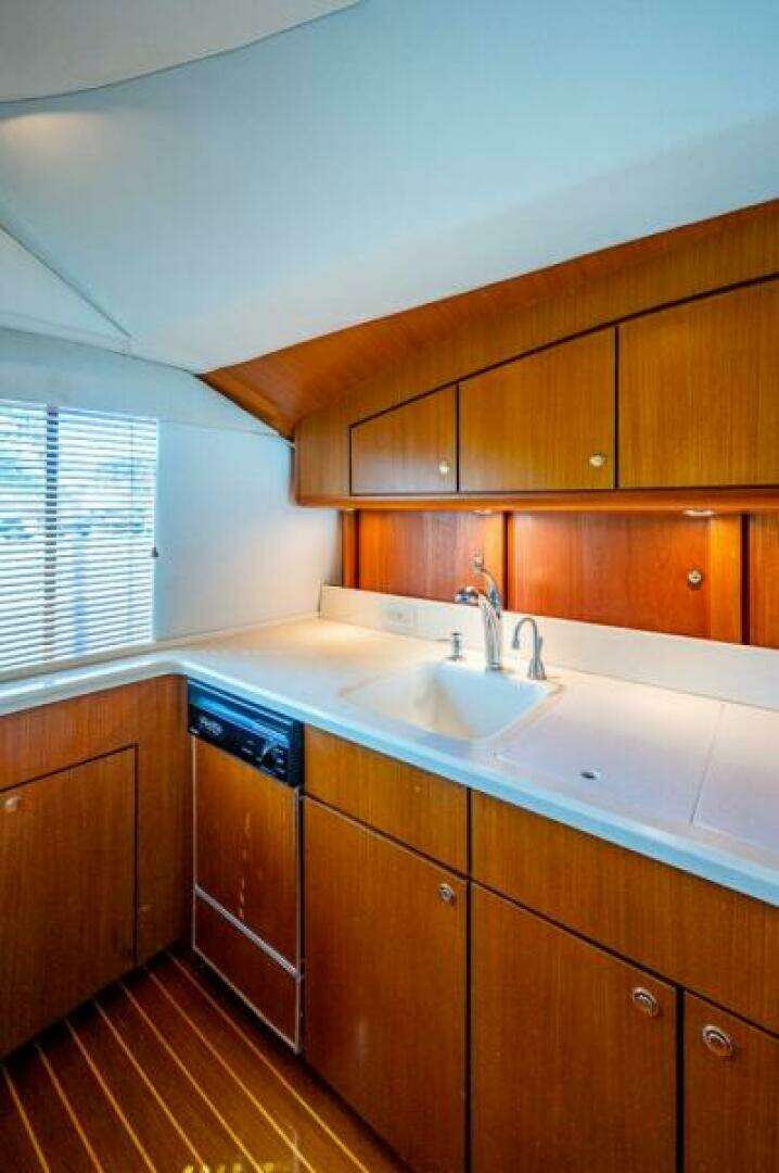 1999 Ocean Yachts 60 Convertible - Image 36