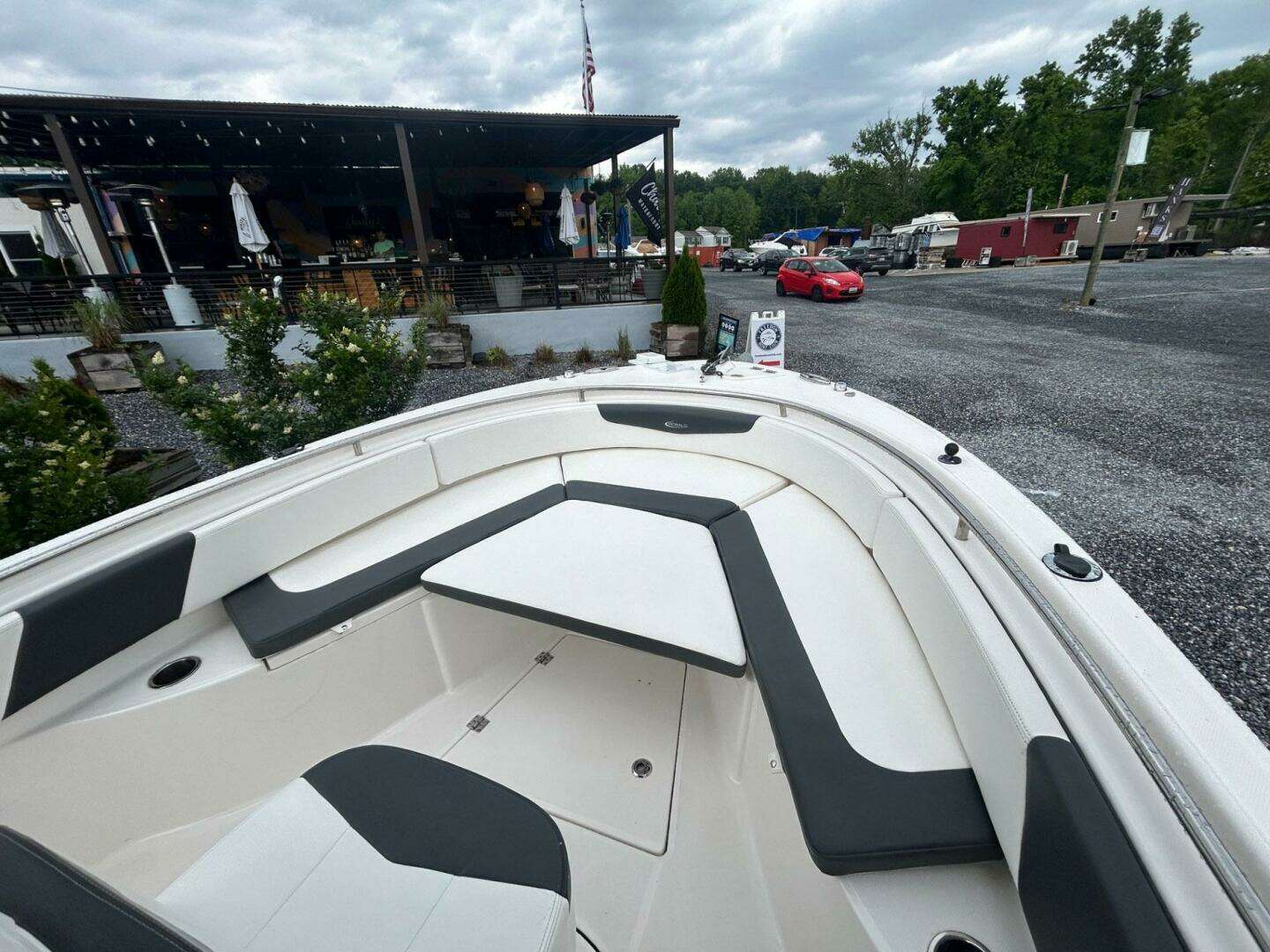 2022 Robalo R242 Center Console - Image 24