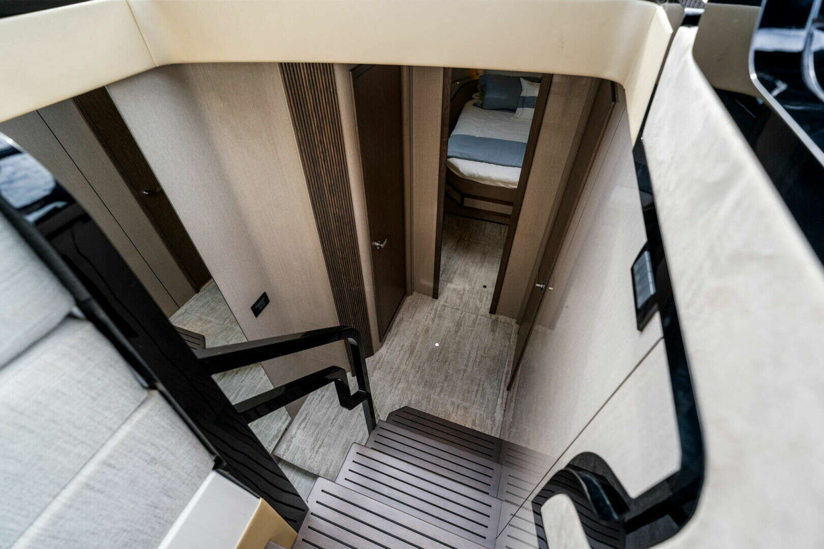 2026 Cruisers Yachts 57 FLY - Image 15