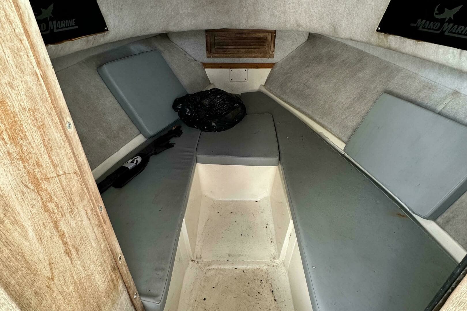 1989 Mako 25 Cuddy - Image 6