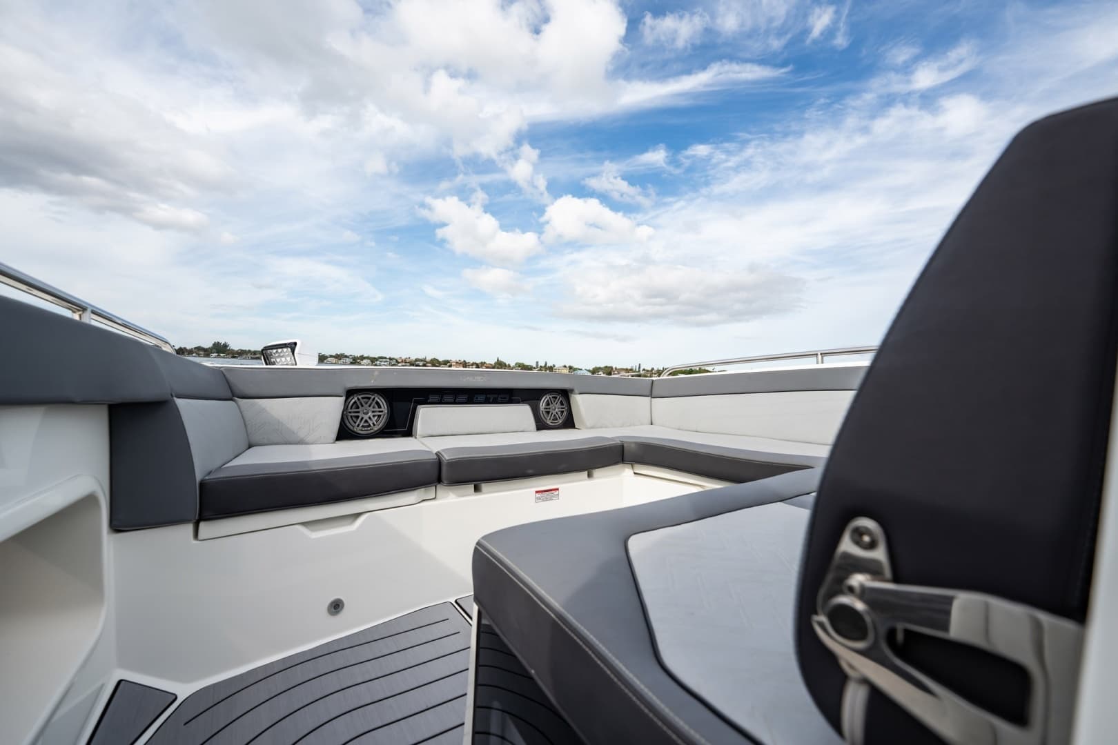 2023 Galeon — - Image 24