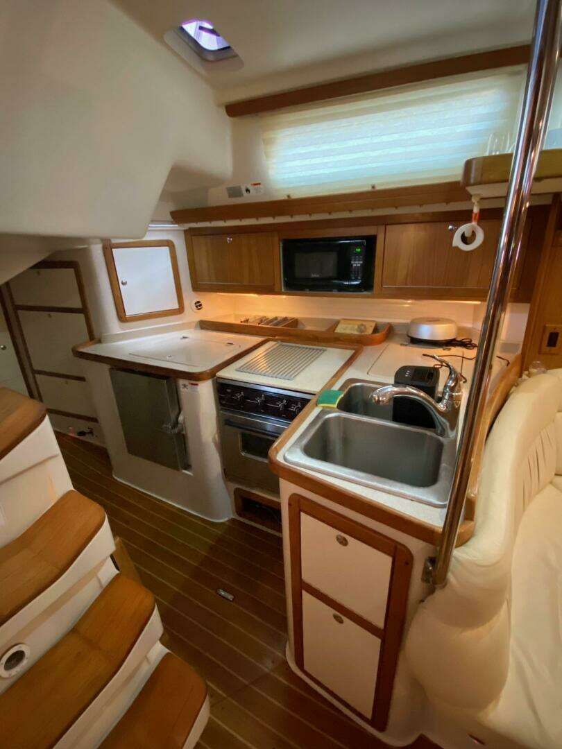 2011 Catalina MKII - Image 12