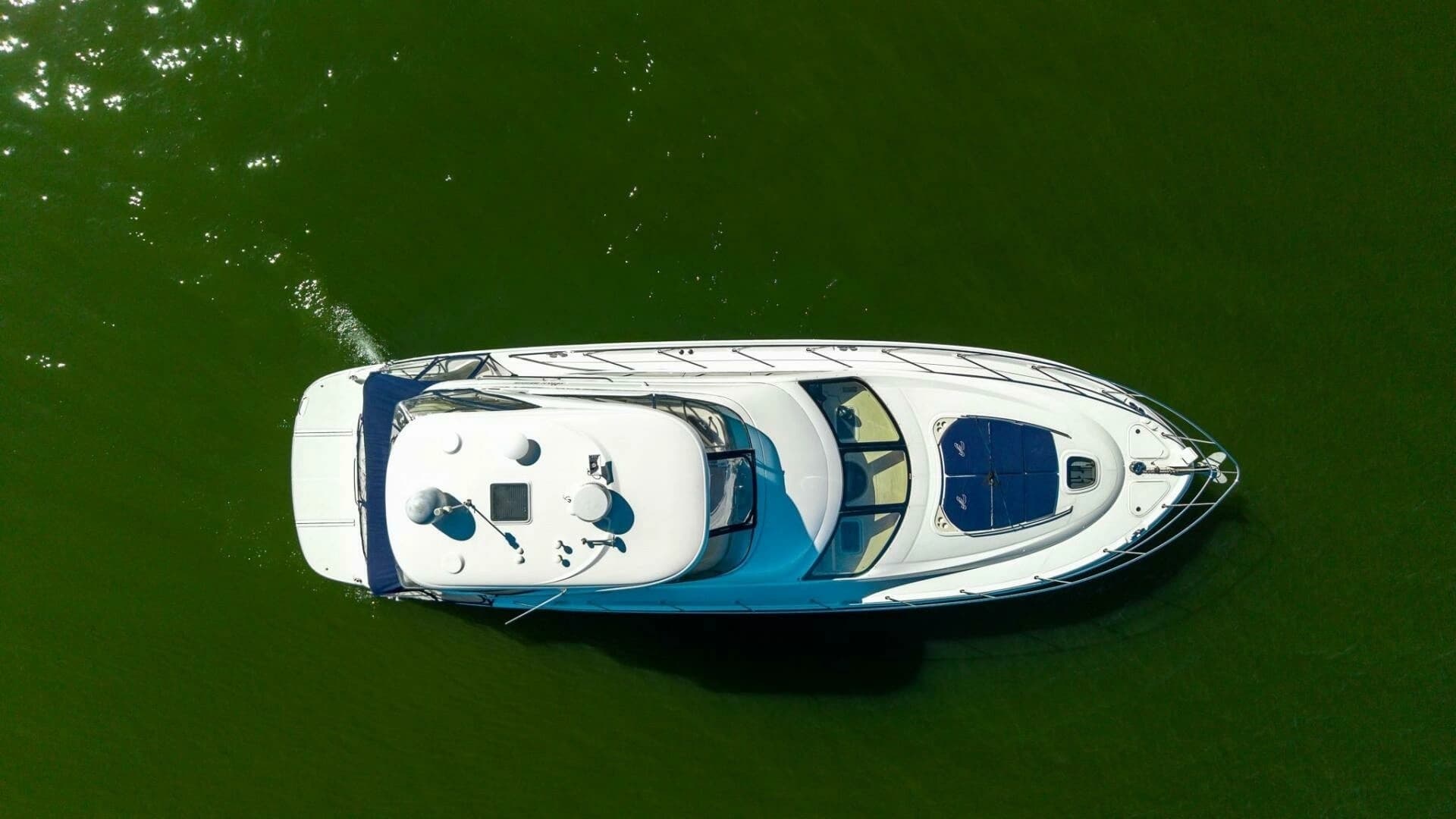 2006 Sea Ray 52 Sedan Bridge - Image 28