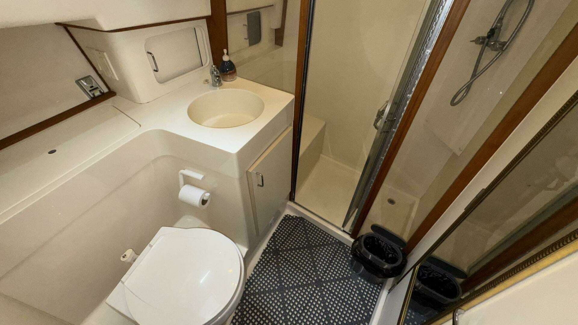1999 Mainship 350 Trawler - Image 23