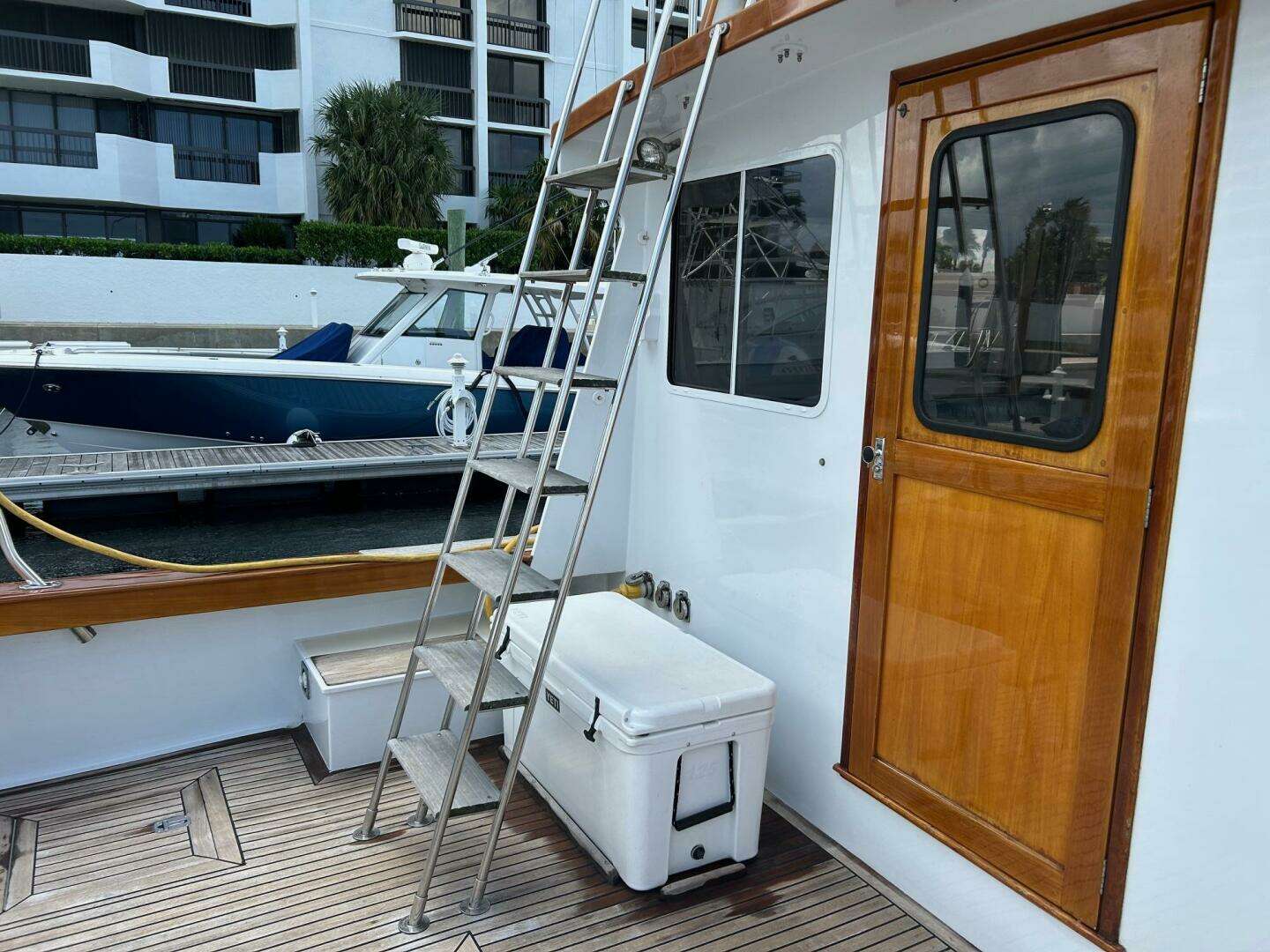 1987 Lyman-Morse Flybridge Cruiser - Image 16