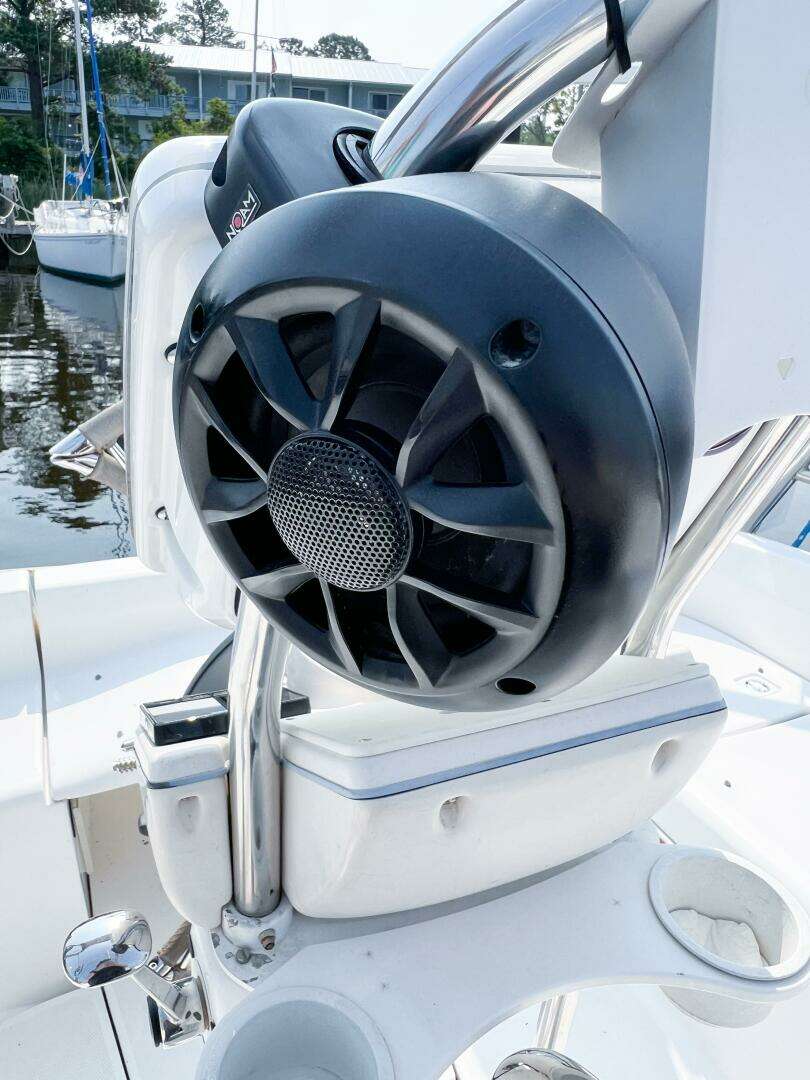 2002 Hunter 356 - Image 9