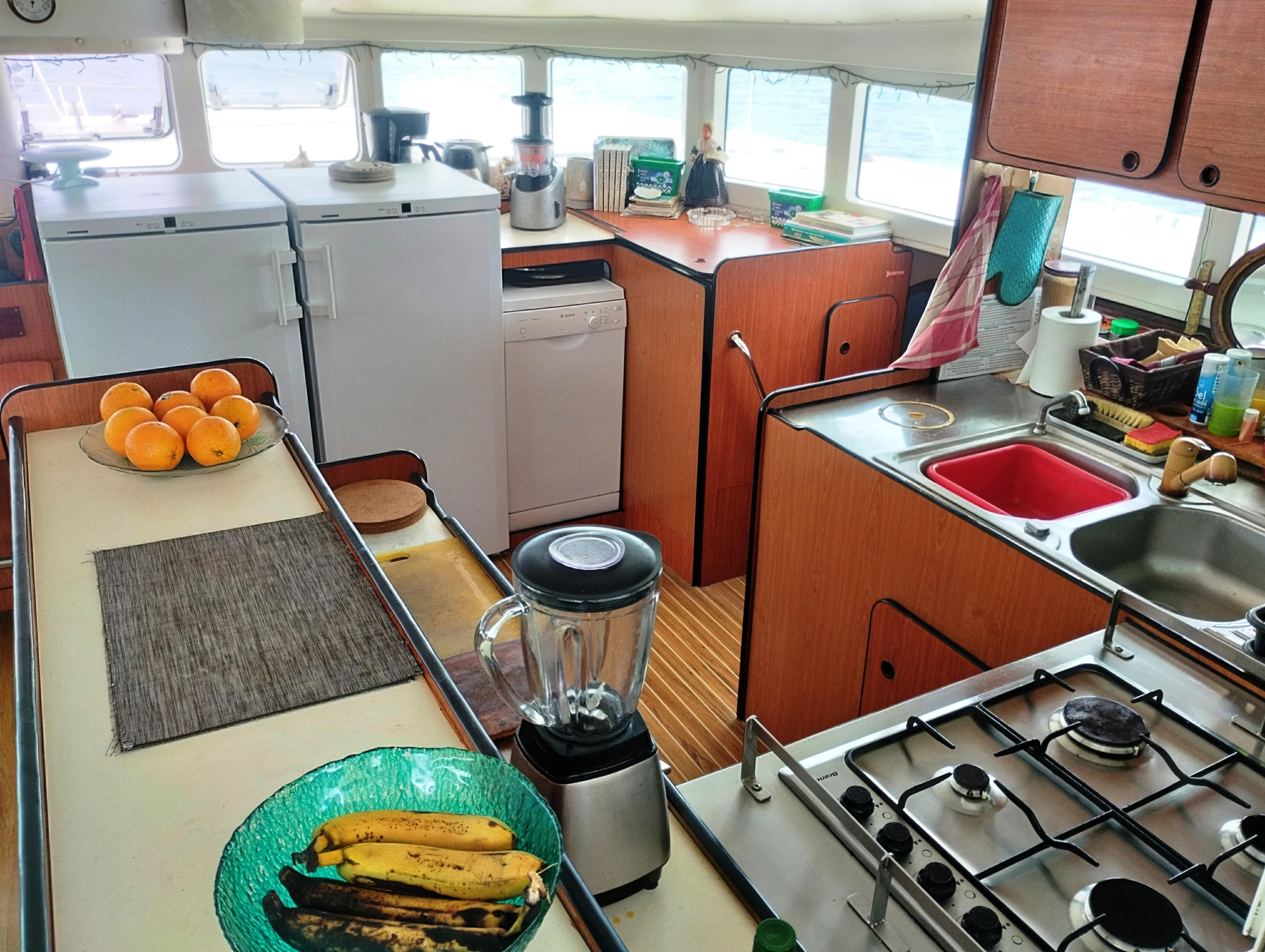 2004 Lagoon 570 - 34