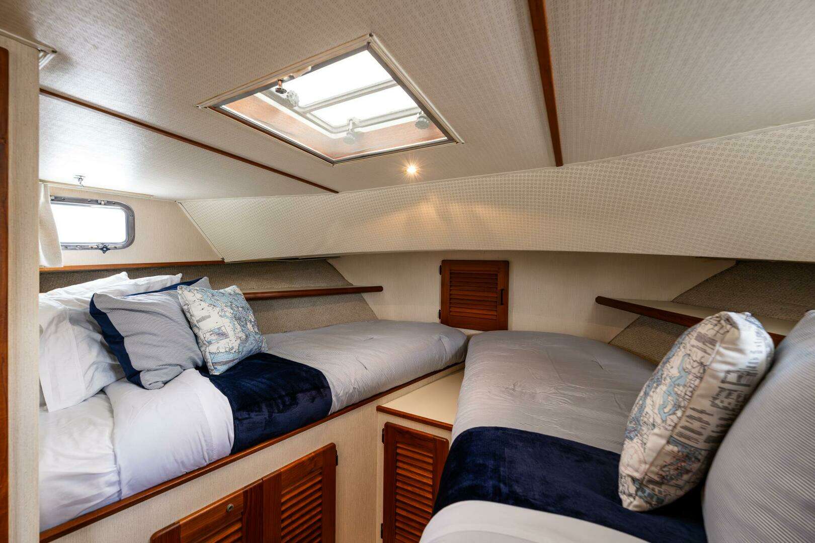 1991 Tollycraft 48 - Image 51