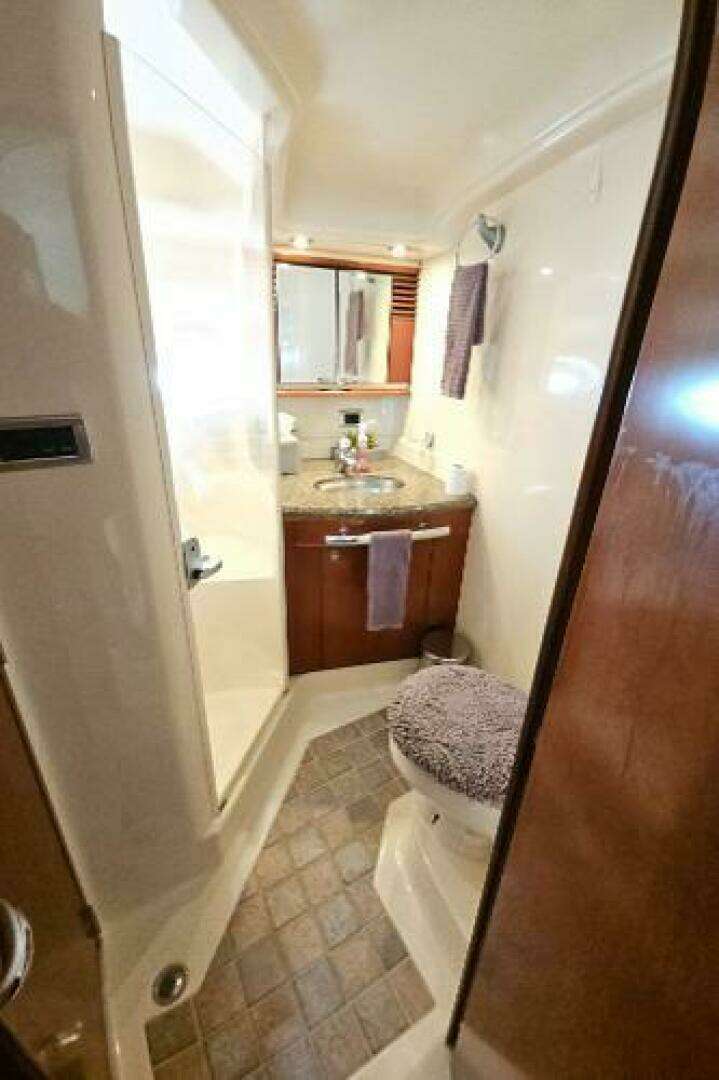 2005 Sea Ray 500 Sundancer - Image 30