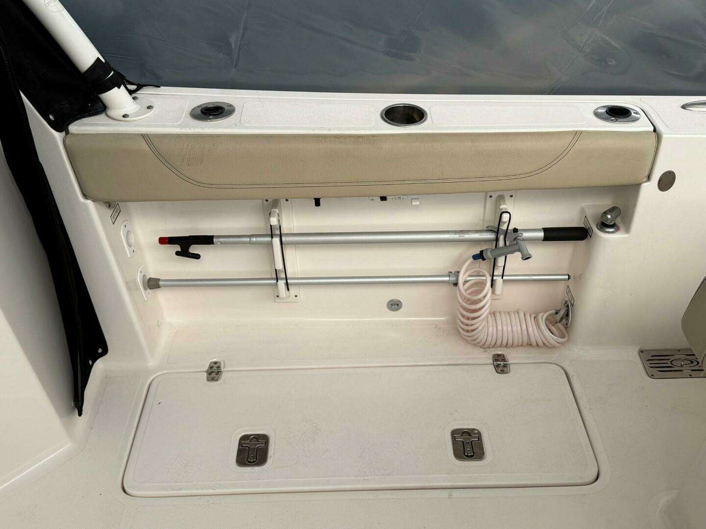 2017 Pursuit DC 295 - Image 20