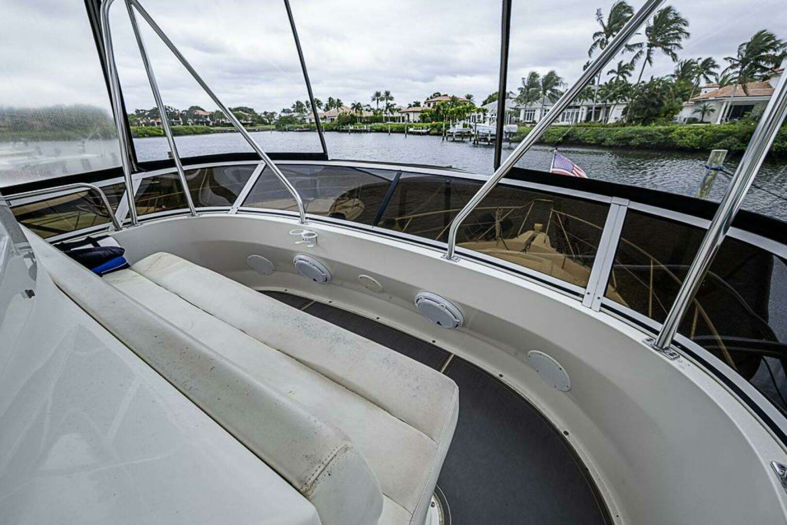 2000 Silverton 442 Cockpit Motoryacht - Image 10