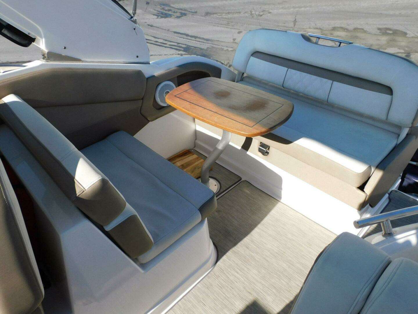 2019 Regal 28 Express - Image 25