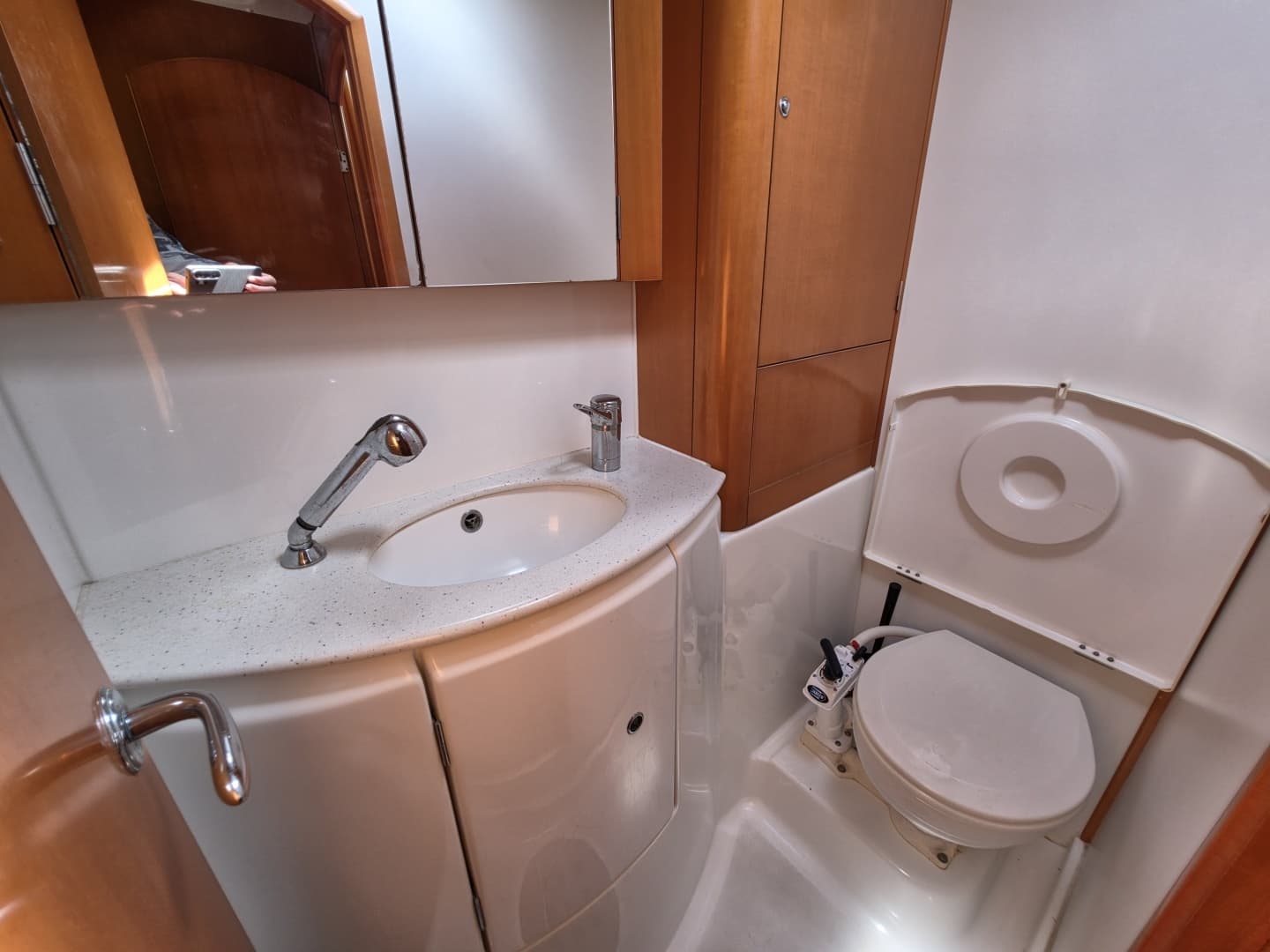 2006 Lagoon 440 - Image 27