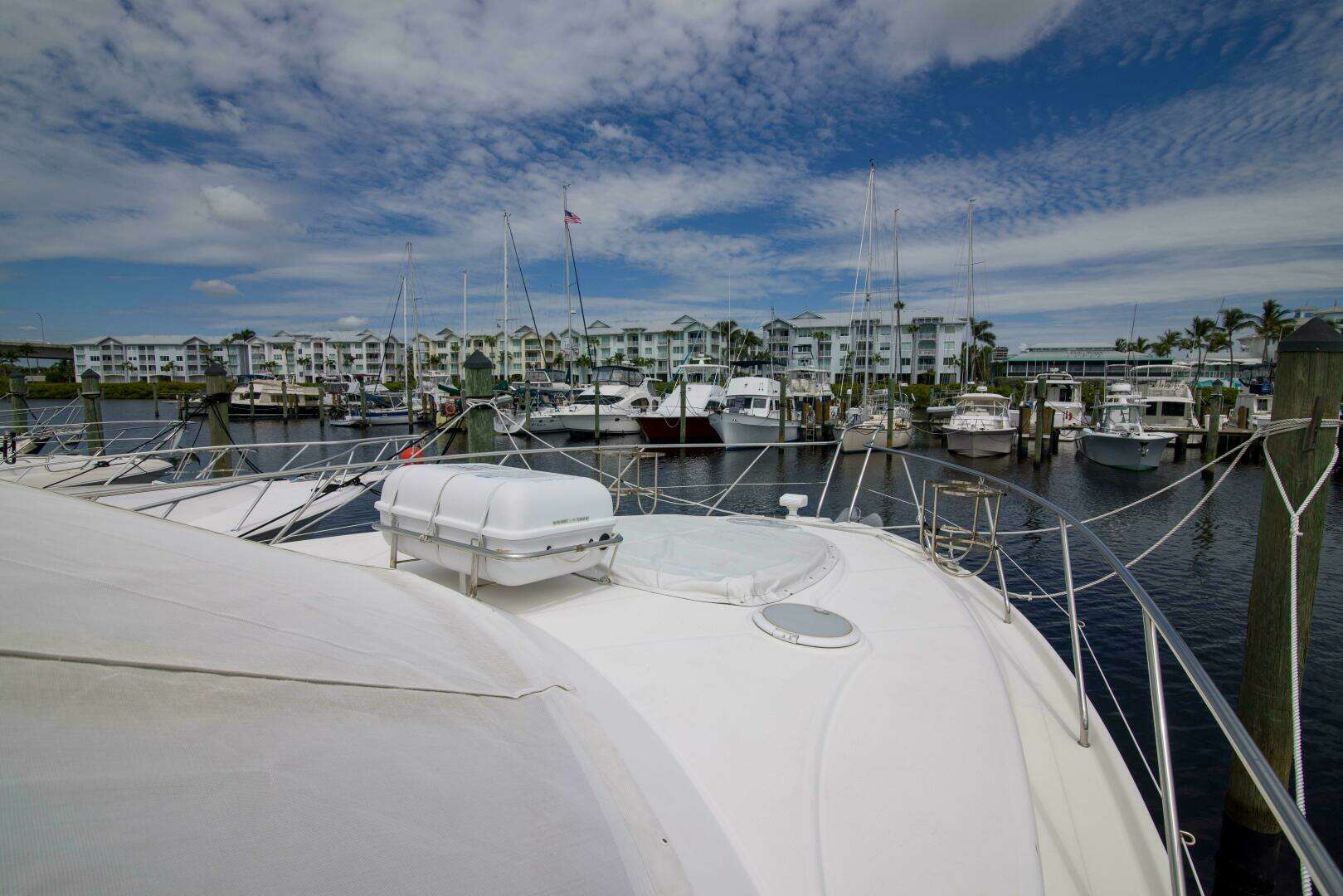 2009 Silverton 52 Ovation - Image 25