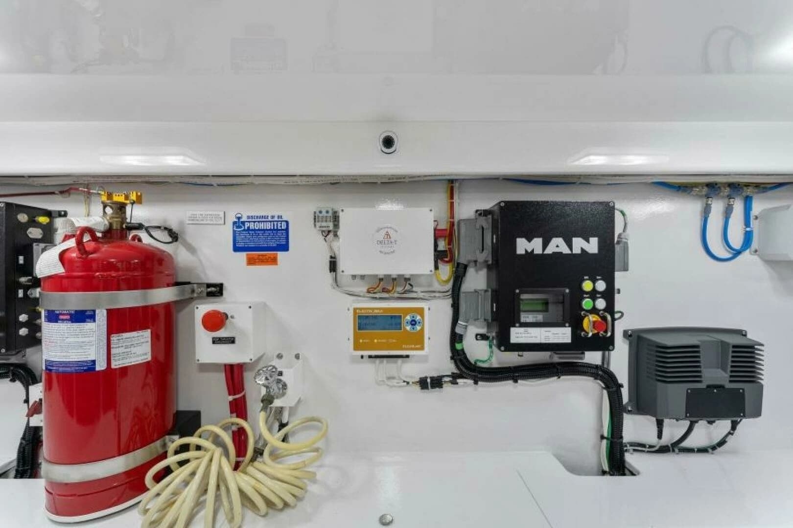 2021 Viking 54 Convertible - Image 76