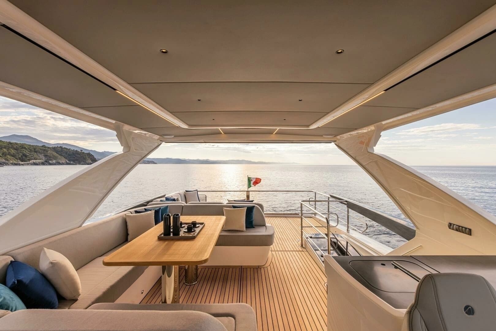 2027 Absolute 60 Flybridge - Image 27