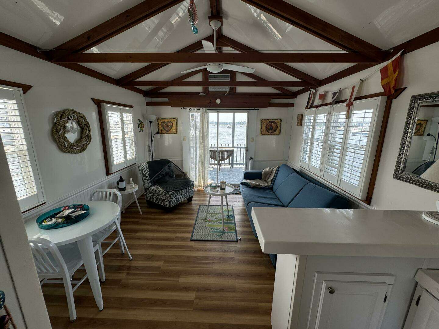 2009 Catamaran Cruisers Aqua Lodge - Image 11