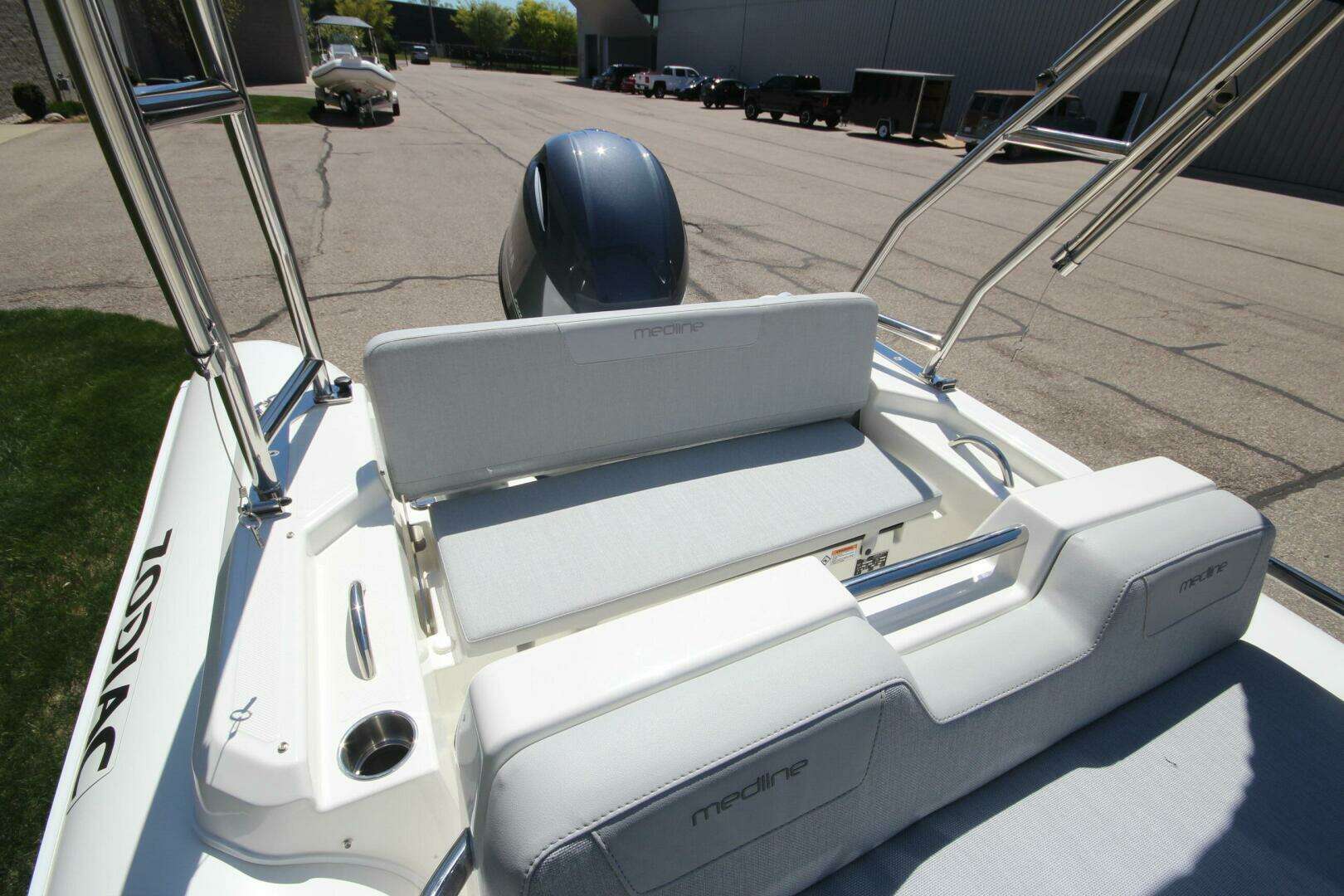 2025 Zodiac Medline 5.8 NEO - Image 9
